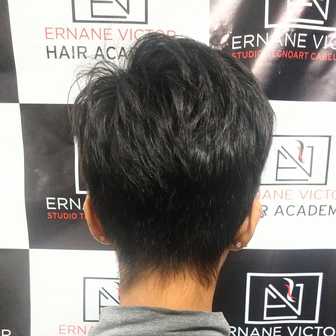 Corte Feminino em Poços de Caldas – Cortes Personalizados no Salão Ernane Victor